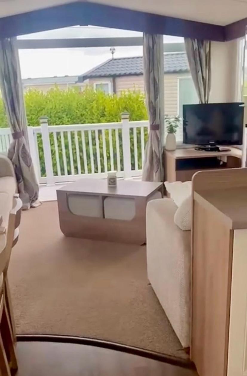 Caravan Church Farm Holiday Village Pagham Dış mekan fotoğraf