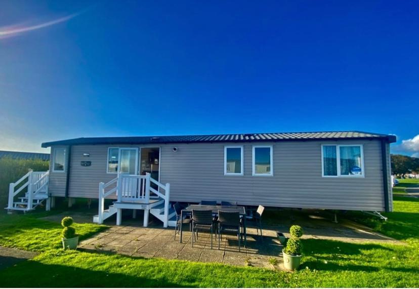 Caravan Church Farm Holiday Village Pagham Dış mekan fotoğraf