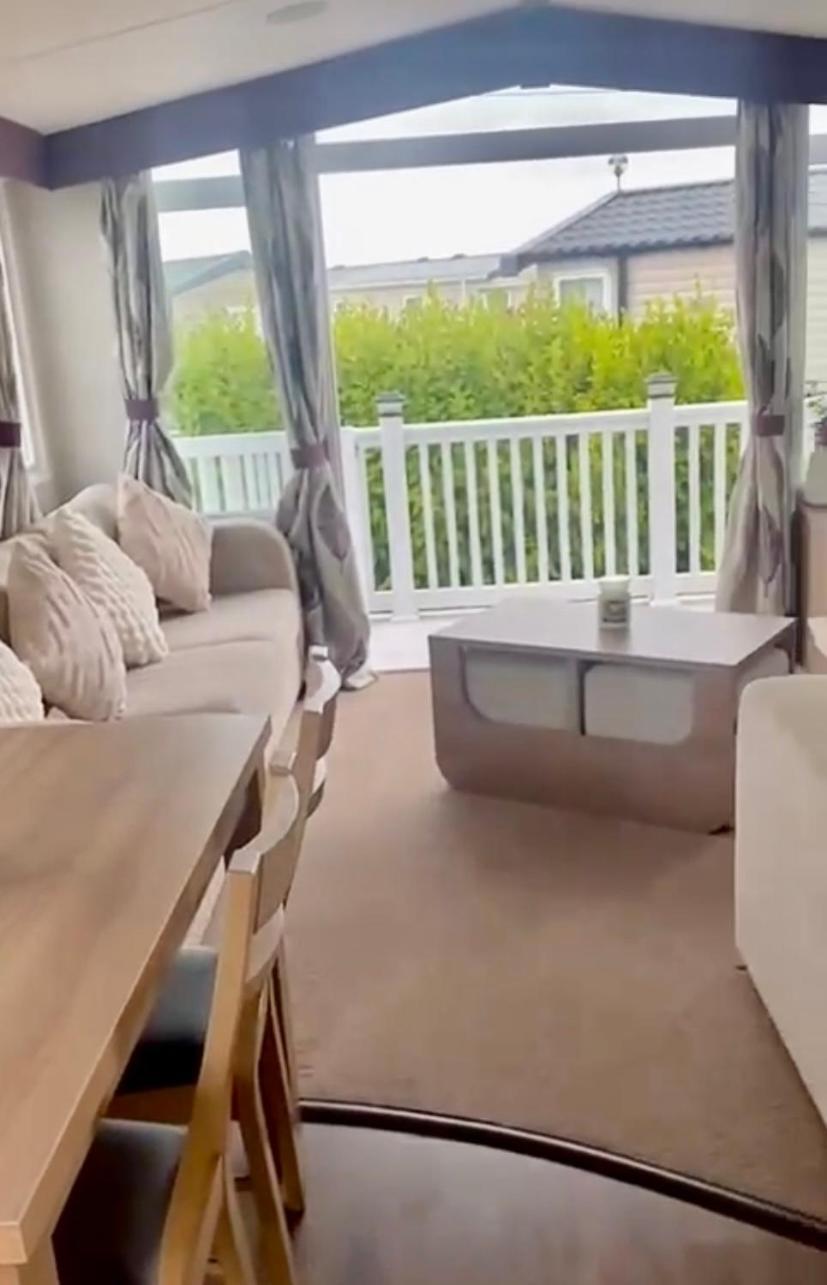 Caravan Church Farm Holiday Village Pagham Dış mekan fotoğraf